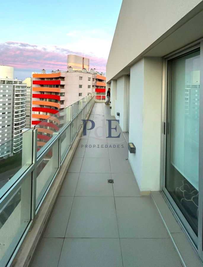 Apartamento de 3 dormitorios disponible en diciembre - Imagen 2