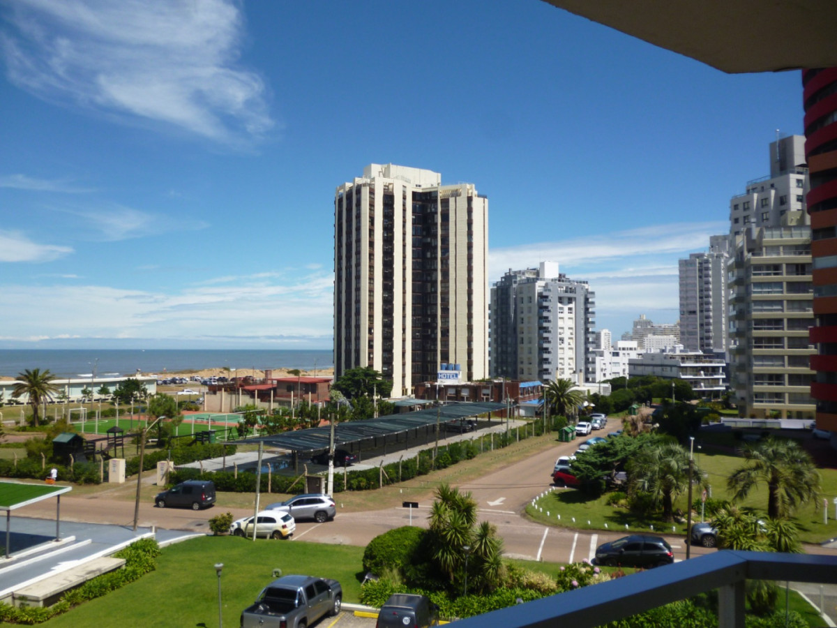 Apartamento en Venta sobre Avda. Chiverta