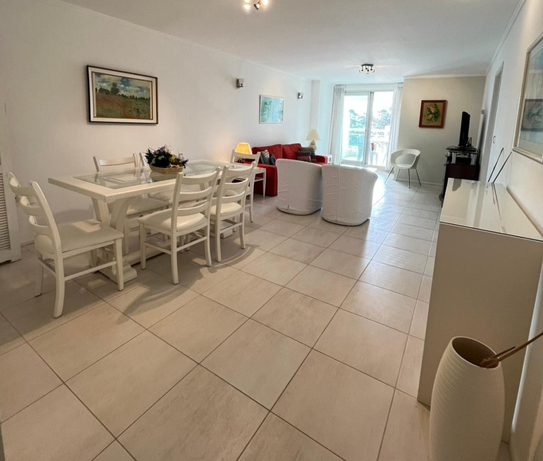 Apartamento en venta en Edificio Forest Tower I