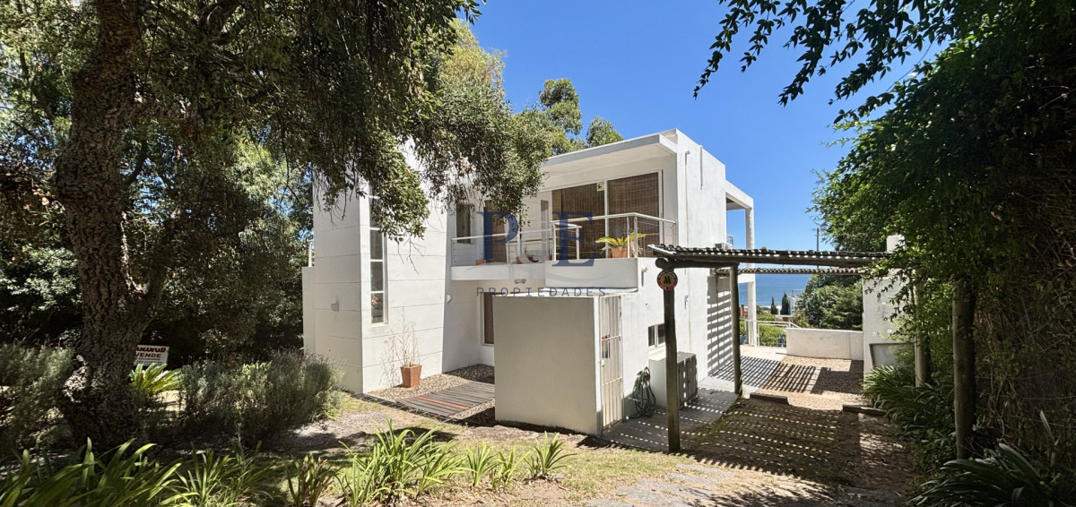 Casa en venta en Punta Ballena. Con vista al Mar. - Imagen 13