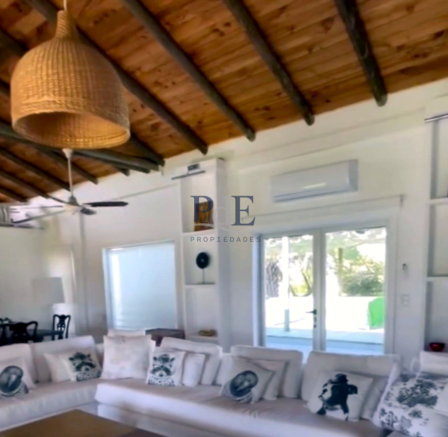 Casa en alquiler | Temporada 2026-2027, 3 dormitorios, 3 baños, para 6 personas, a pasos del club. Ubicación: El Quijote, Punta del Este - Imagen 6
