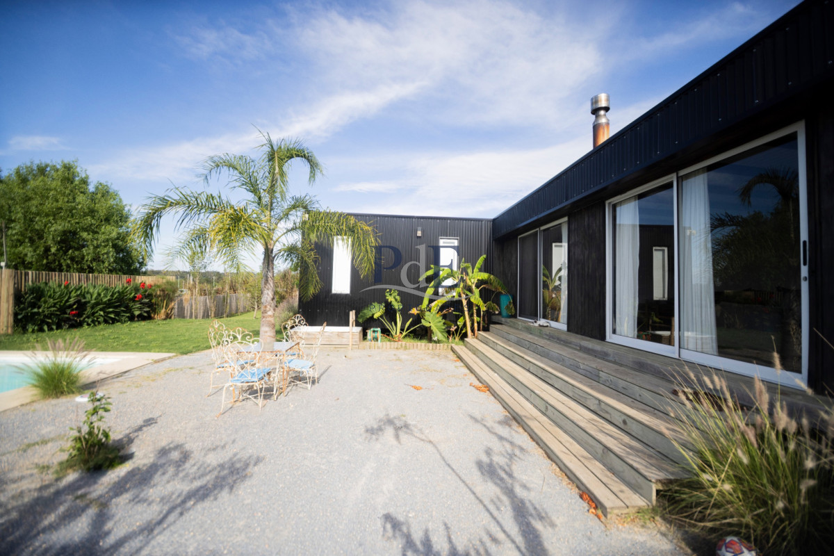Casa en Miramar Acres - Piscina Climatizada y Cancha de Fútbol - Imagen 2