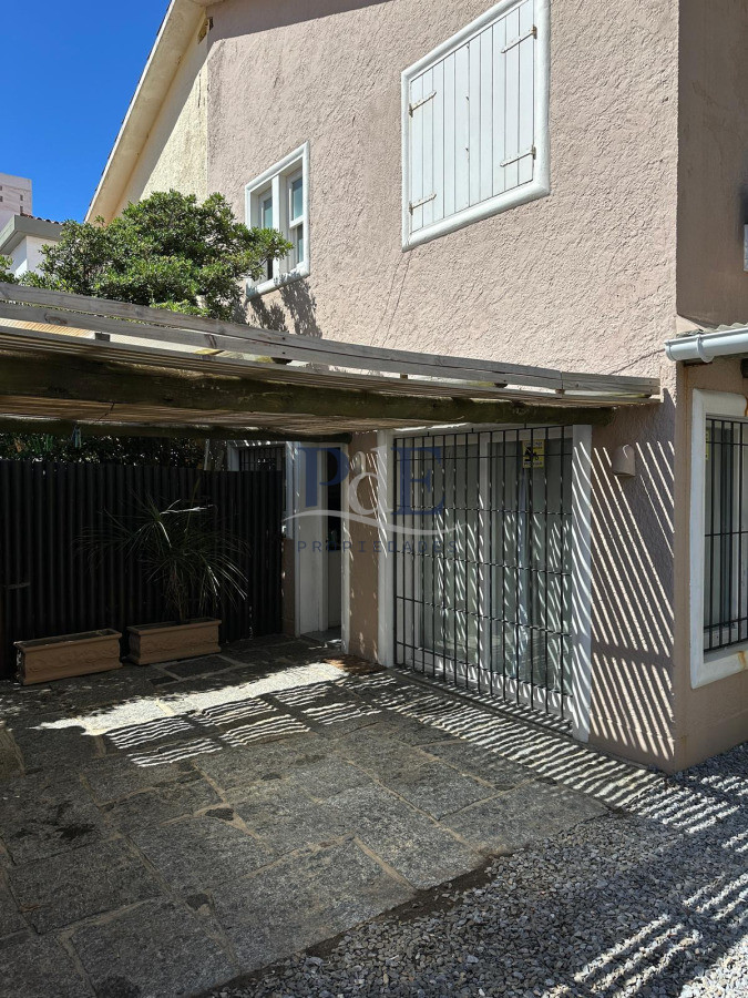 Casa en venta | A 50 m del mar, terreno de 297 m² y apartamento independiente. Ubicación: Península, Punta del Este - Imagen 14