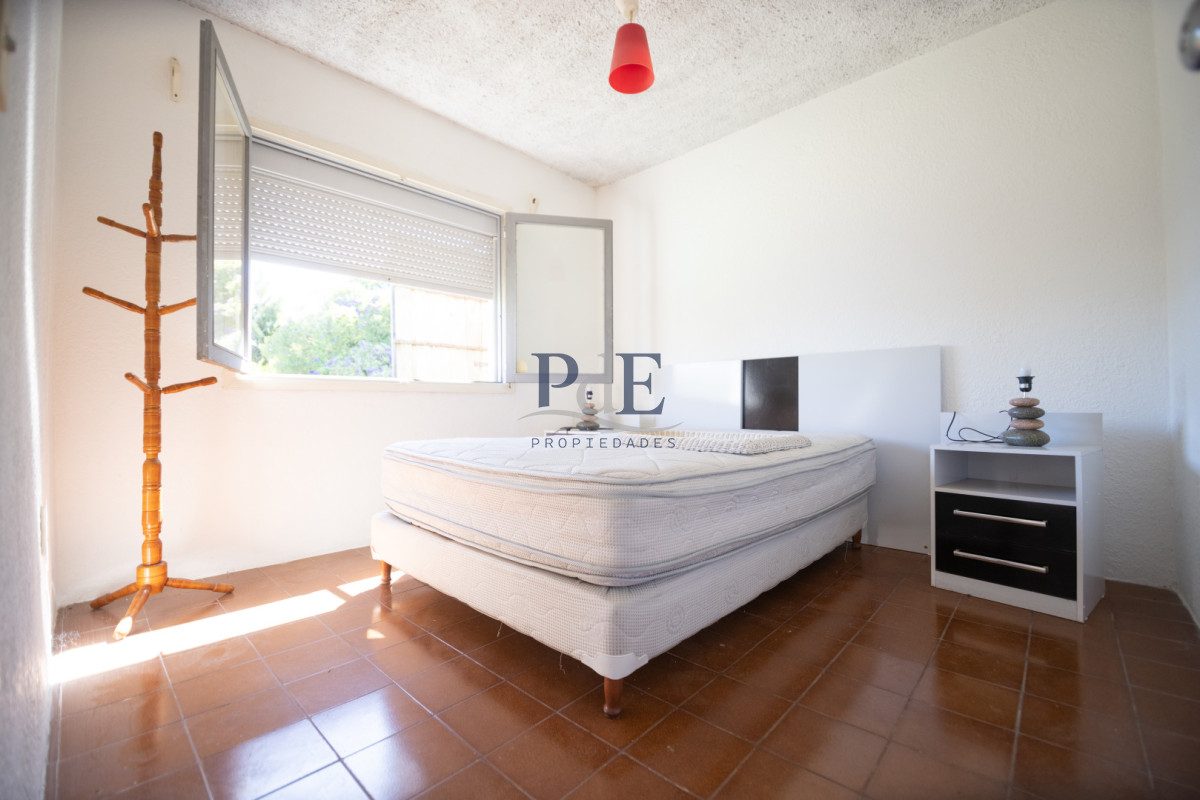 Casa en venta | 3 dormitorios en dos plantas, terreno de 450 m², a 200 m del mar. Ubicación: Punta Piedras, Punta del Este - Imagen 14