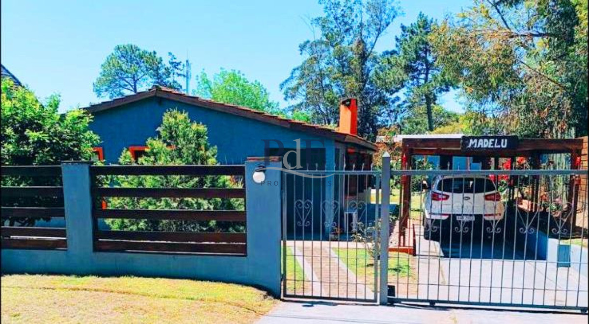 Casa disponible en alquiler temporario en Pinares - Imagen 1