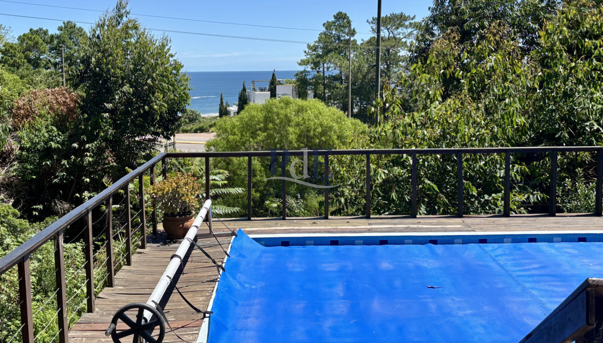 Casa en venta en Punta Ballena. Con vista al Mar. - Imagen 8
