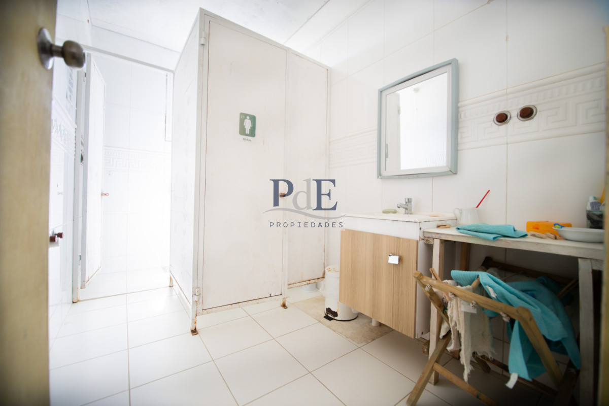 Casa en venta y alquiler | 10 dormitorios, 6 baños y 1.200 m² de terreno. Ubicación: El Chorro, Punta del Este - Imagen 16