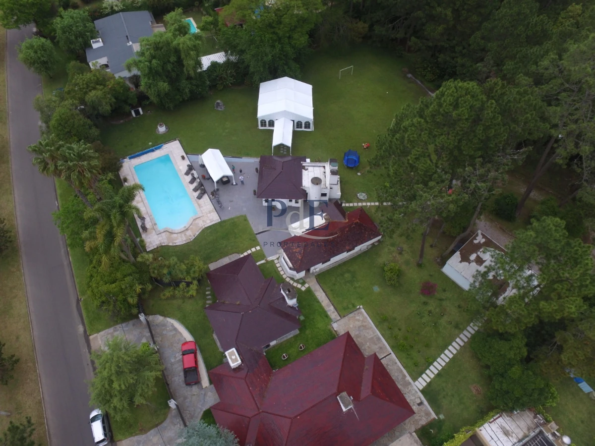 Casa ideal para vivir todo el año | Jardines de Córdoba | 4.700 m2 sup 545 m2 Ed. Punta del Este - Imagen 9