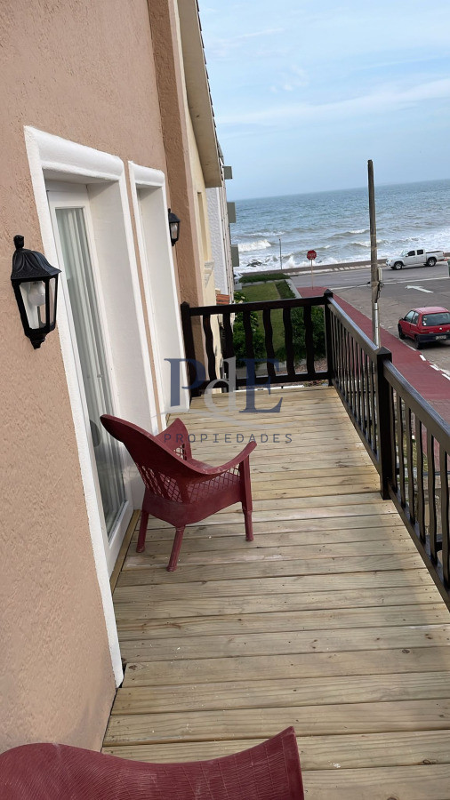 Casa en venta | A 50 m del mar, terreno de 297 m² y apartamento independiente. Ubicación: Península, Punta del Este - Imagen 10