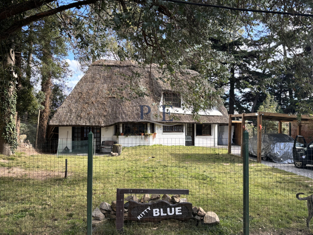 Casa en alquiler anual | 3 dormitorios en Pinares, Maldonado - Imagen 1