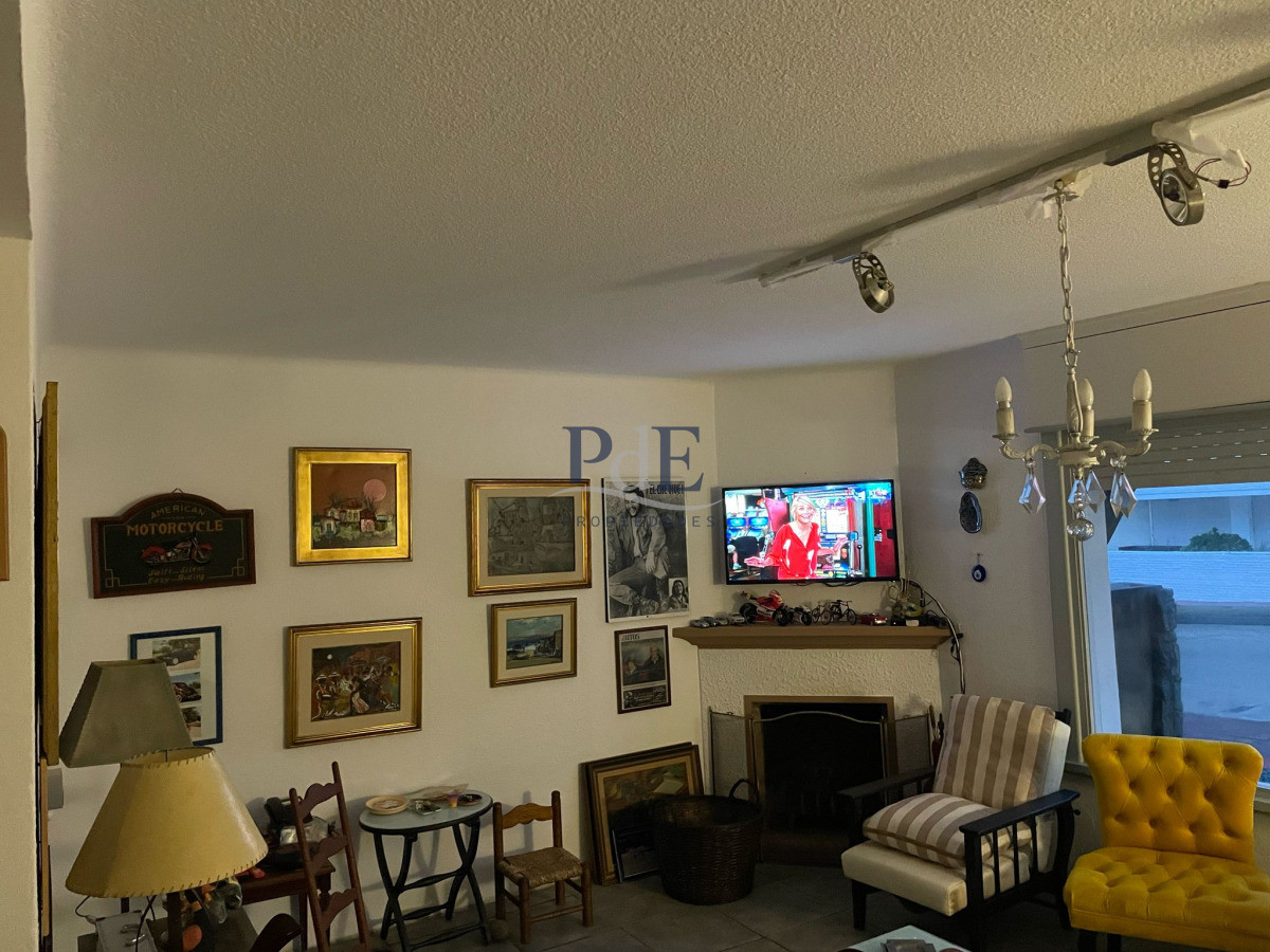 Casa en venta | A 50 m del mar, terreno de 297 m² y apartamento independiente. Ubicación: Península, Punta del Este - Imagen 17