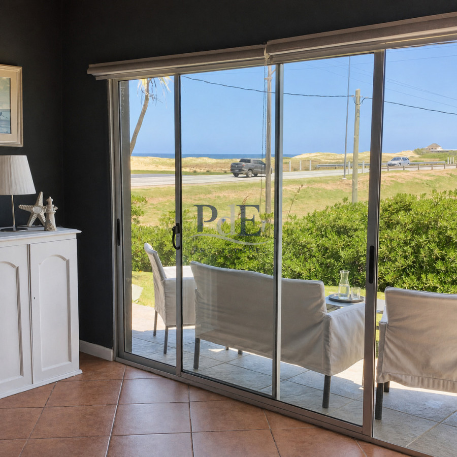 Casa en alquiler | frente al mar, 3 dormitorios, piscina. Ubicación: El Chorro, Punta del Este - Imagen 7