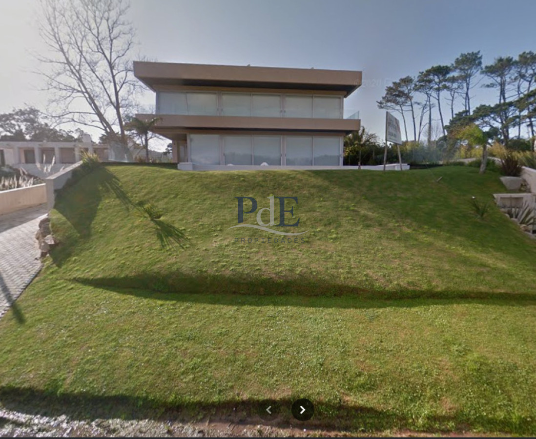 Casa en venta con vista a Laguna del Diario - Imagen 1