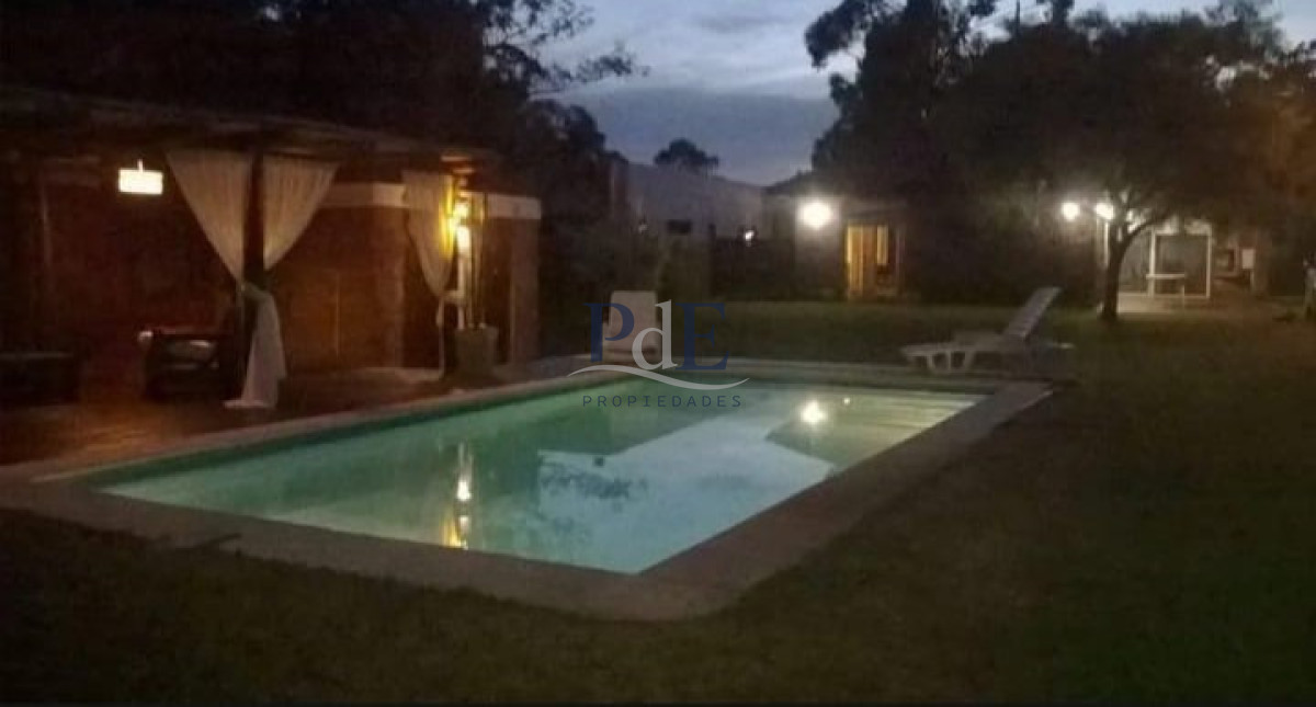 Casa en alquiler | 3 dormitorios, estufa a leña y 1.000 m² de terreno, a 100 m del mar. Ubicación: Portezuelo, Punta del Este - Imagen 3