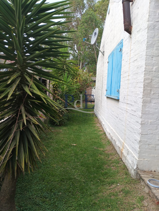 Casa de 2 Dormitorios | Alquiler Anual | Balneario Buenos Aires. - Imagen 1