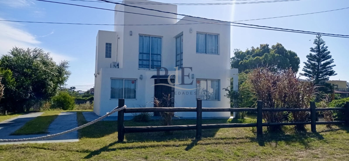 Casa en Balneario Buenos Aires (zona El Chorro) - 2 dorm | 2 baños | - Imagen 1