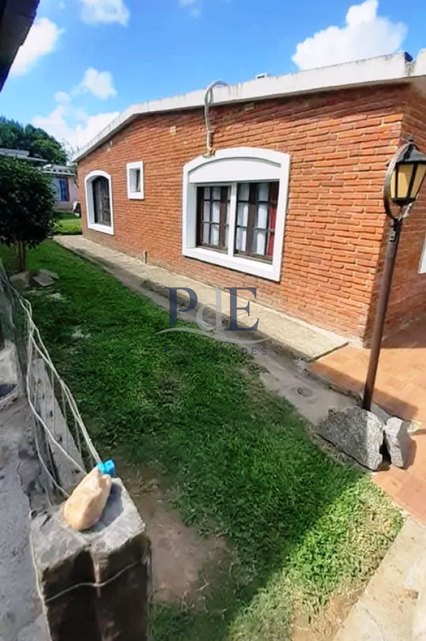 San Carlos | 2 casas en un mismo padrón | 3 dormitorios | Parrillero | Garage - Imagen 1