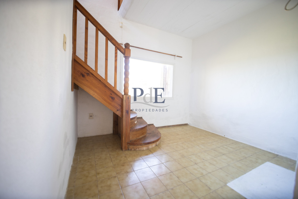 Casa en venta | 3 dormitorios en dos plantas, terreno de 450 m², a 200 m del mar. Ubicación: Punta Piedras, Punta del Este - Imagen 12