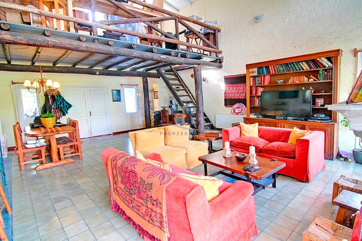 El Tesoro | Casa en Venta de 3 Dormitorios con Piscina - Imagen 6