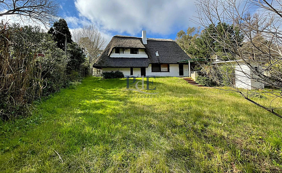 Casa en venta | A 100 m del mar. Ubicación: Portezuelo, Punta del Este - Imagen 2