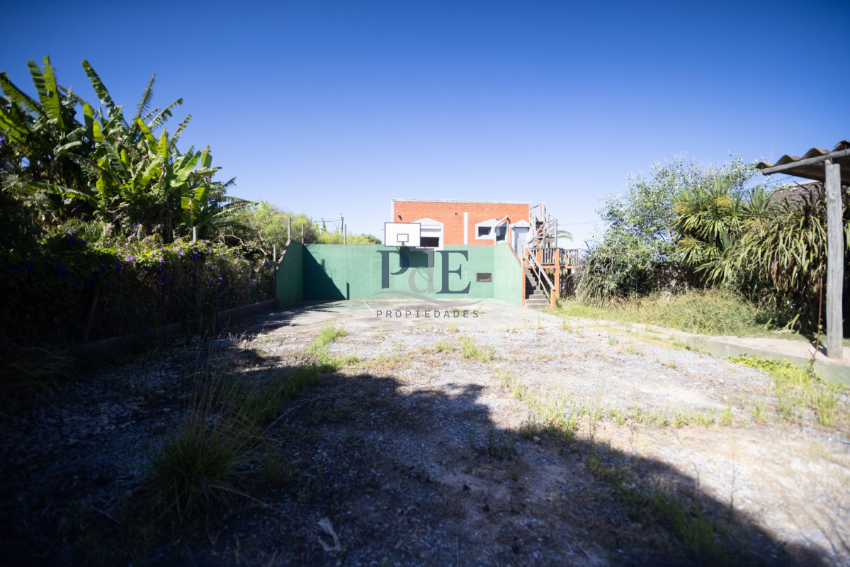 Casa en venta | 3 dormitorios en dos plantas, terreno de 450 m², a 200 m del mar. Ubicación: Punta Piedras, Punta del Este - Imagen 22