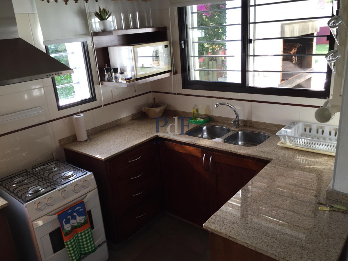 Casa en Portezuelo, Punta Ballena, a pasos del mar!!! - Imagen 6