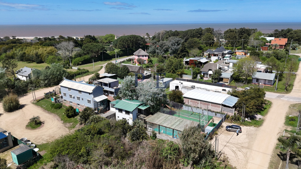 Casa en venta y alquiler | 10 dormitorios, 6 baños y 1.200 m² de terreno. Ubicación: El Chorro, Punta del Este - Imagen 48