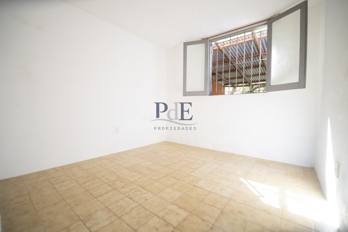 Casa en venta | 3 dormitorios en dos plantas, terreno de 450 m², a 200 m del mar. Ubicación: Punta Piedras, Punta del Este - Imagen 9