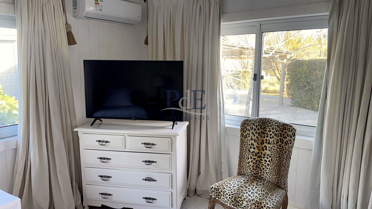 Casa en alquiler | Temporada 2026-2027, 3 dormitorios, 3 baños, para 6 personas, a pasos del club. Ubicación: El Quijote, Punta del Este - Imagen 13