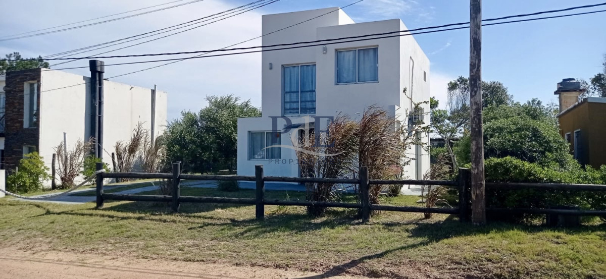 Casa en Balneario Buenos Aires (zona El Chorro) - 2 dorm | 2 baños | - Imagen 2