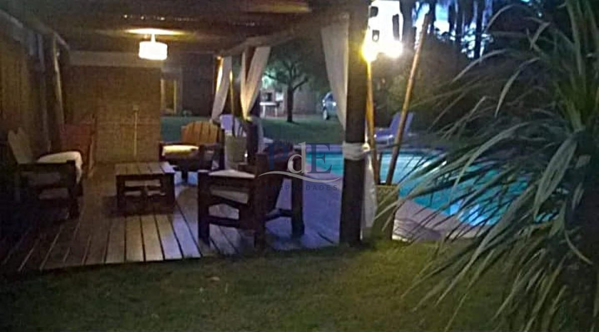 Casa en alquiler | 3 dormitorios, estufa a leña y 1.000 m² de terreno, a 100 m del mar. Ubicación: Portezuelo, Punta del Este - Imagen 14