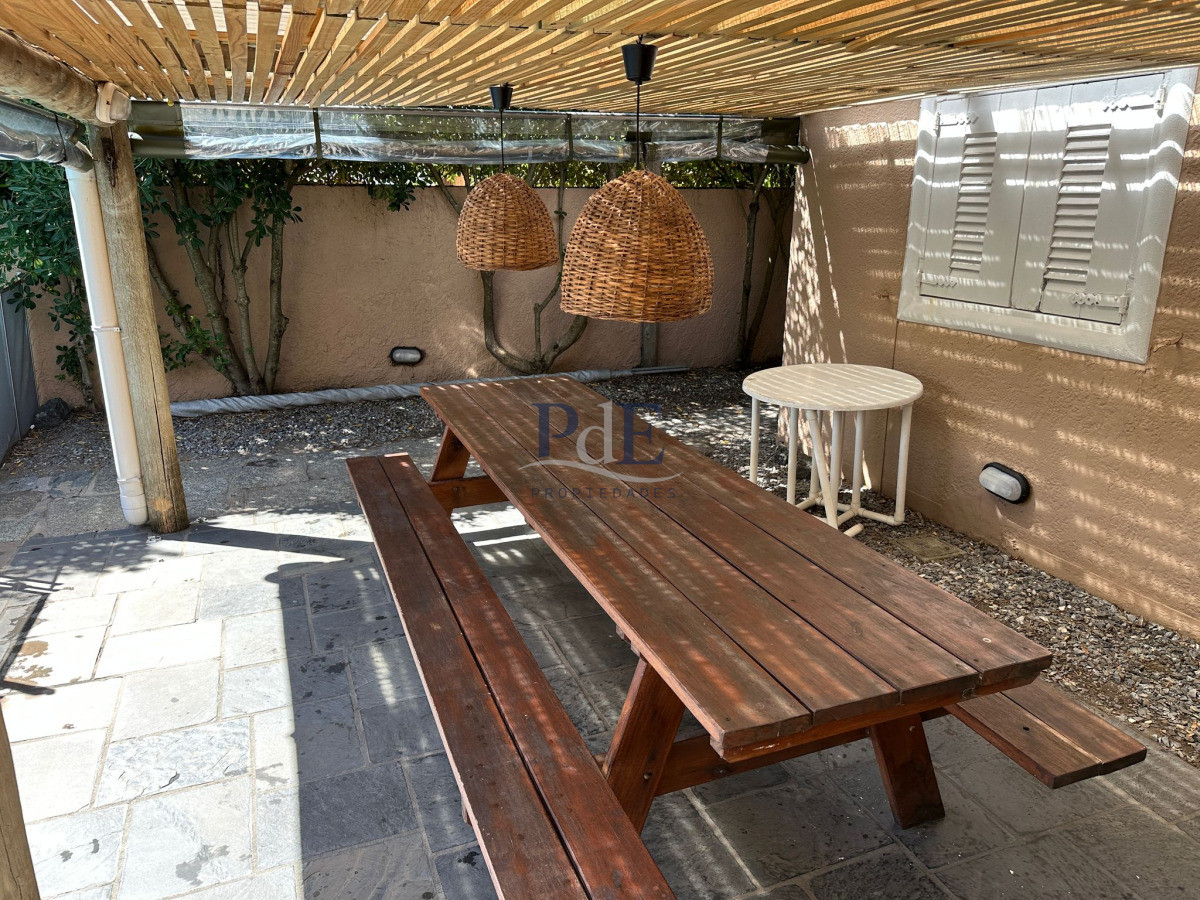 Casa en venta | A 50 m del mar, terreno de 297 m² y apartamento independiente. Ubicación: Península, Punta del Este - Imagen 15