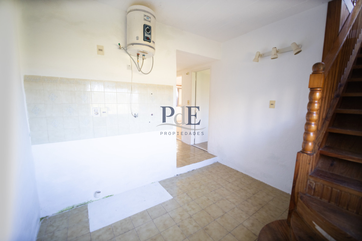 Casa en venta | 3 dormitorios en dos plantas, terreno de 450 m², a 200 m del mar. Ubicación: Punta Piedras, Punta del Este - Imagen 6