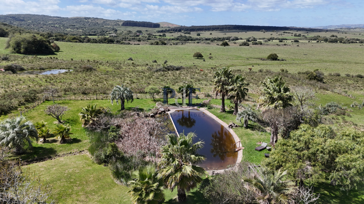 Chacra en venta | Posada de campo, 32 ha, 900 m² edificados, 9 dormitorios. Ubicación: Mariscala, Lavalleja - Imagen 4