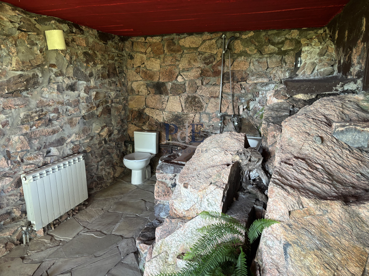 Chacra de 5 dormitorios en Punta Ballena.  - Imagen 7