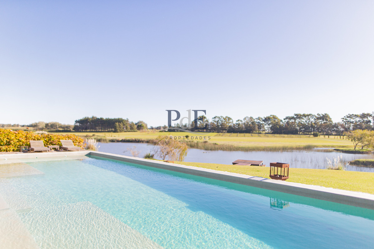 Chacra en venta | 5 dormitorios y 5 baños, living y comedor. Ubicación: La Barra, Punta del Este - Imagen 25