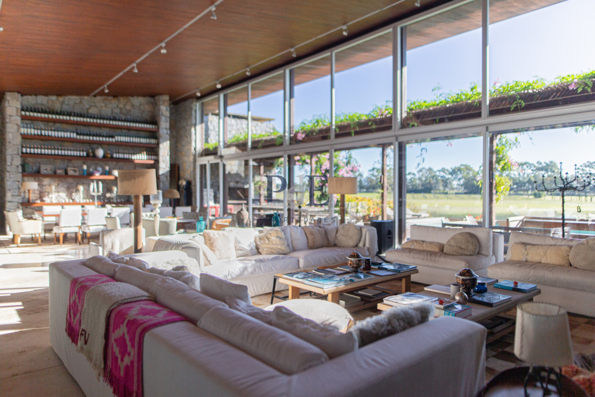 Chacra en venta | 5 dormitorios y 5 baños, living y comedor. Ubicación: La Barra, Punta del Este - Imagen 20