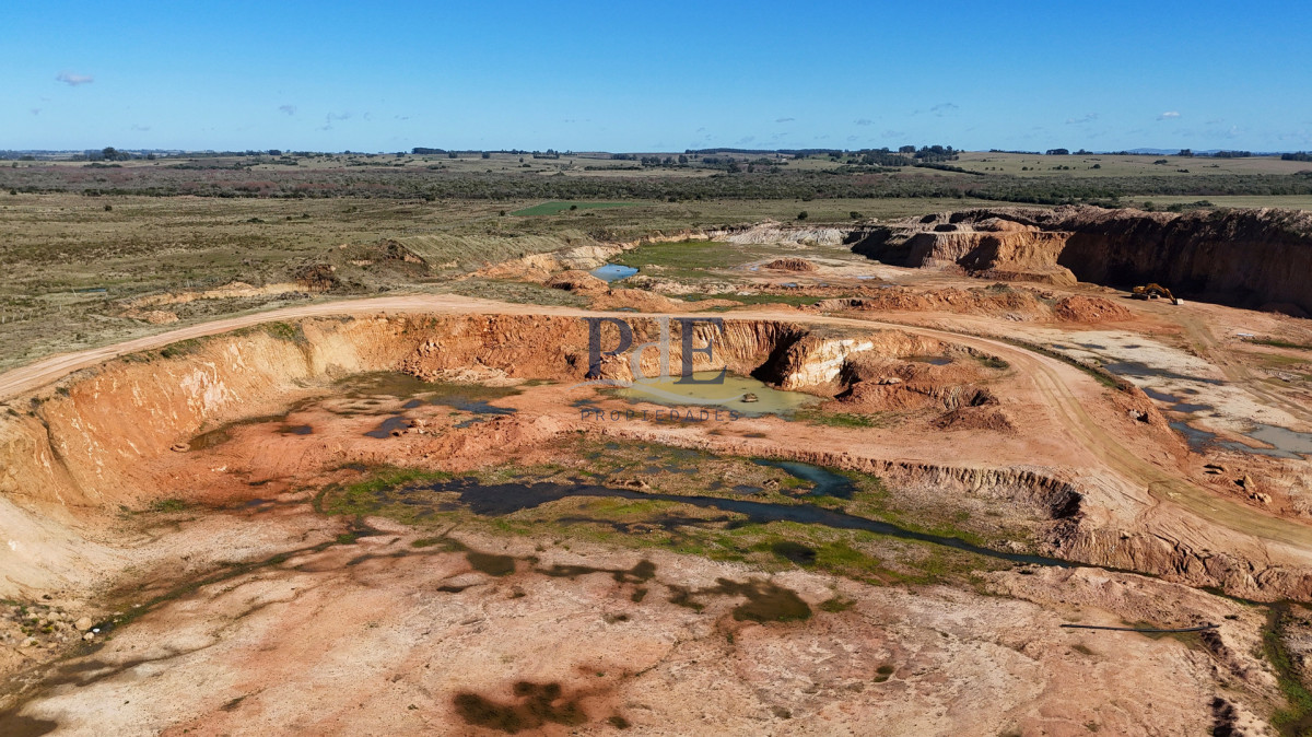 Cantera de Balasto en Garzón | 61 ha con permiso de explotación · Excelente inversión - Imagen 4