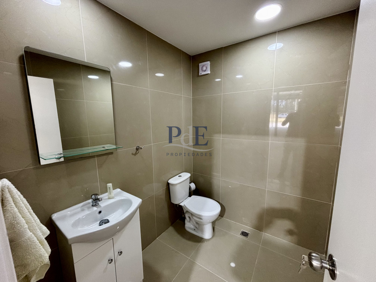 LOCAL COMERCIAL EN VENTA YO  ALQUILER - Imagen 9