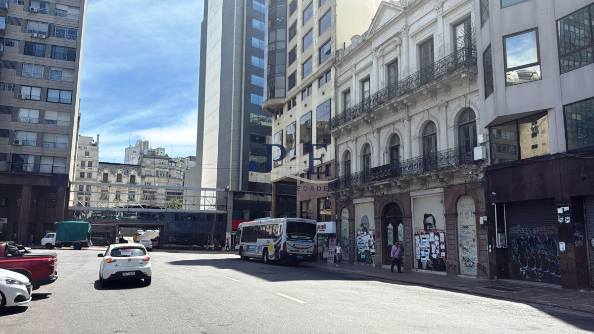Local en venta | Edificio completo de 1.950 m² frente a Plaza Independencia. Ubicación: Ciudad Vieja, Montevideo - Imagen 7