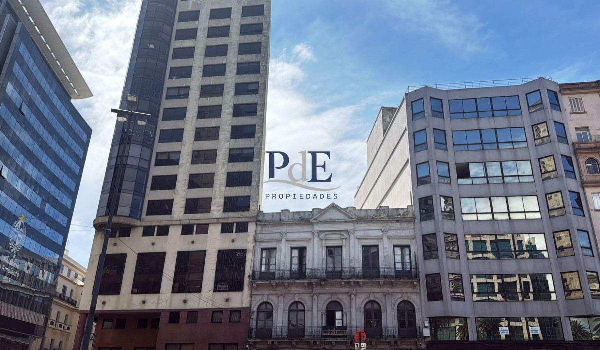 Local en venta | Edificio completo de 1.950 m² frente a Plaza Independencia. Ubicación: Ciudad Vieja, Montevideo