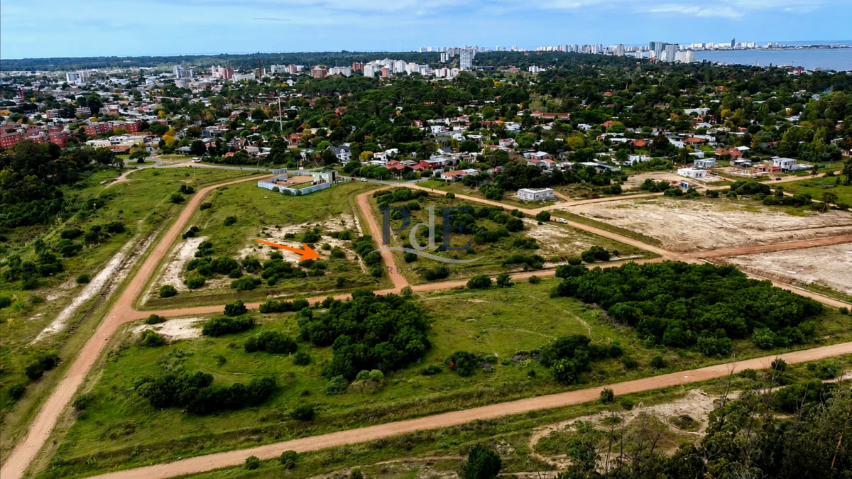 Lote 610 m² en Sausalito, Maldonado · Geometría profunda · Ley de Vivienda Promovida
