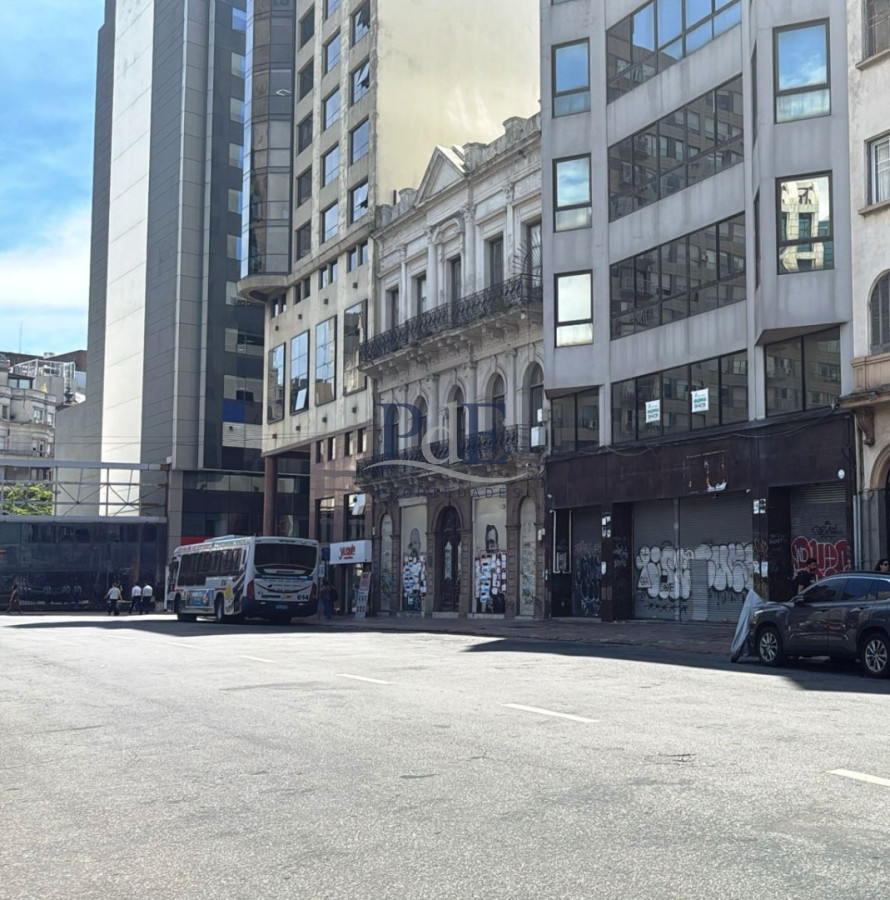 Edificio en venta | Plaza Independencia casi Juncal | Montevideo