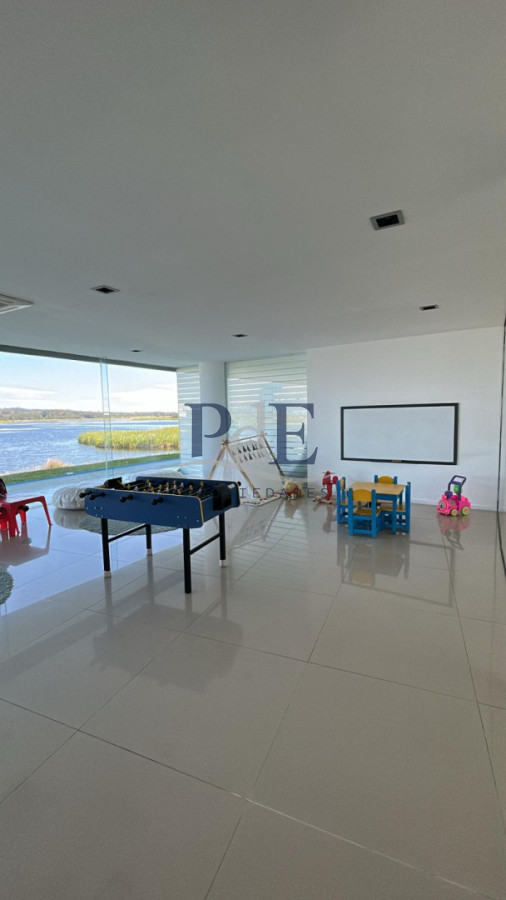 Apartamento en venta | Frente al mar, 3 dormitorios, 2 baños, parada 39 Playa Mansa. Ubicación: Maldonado - Imagen 22