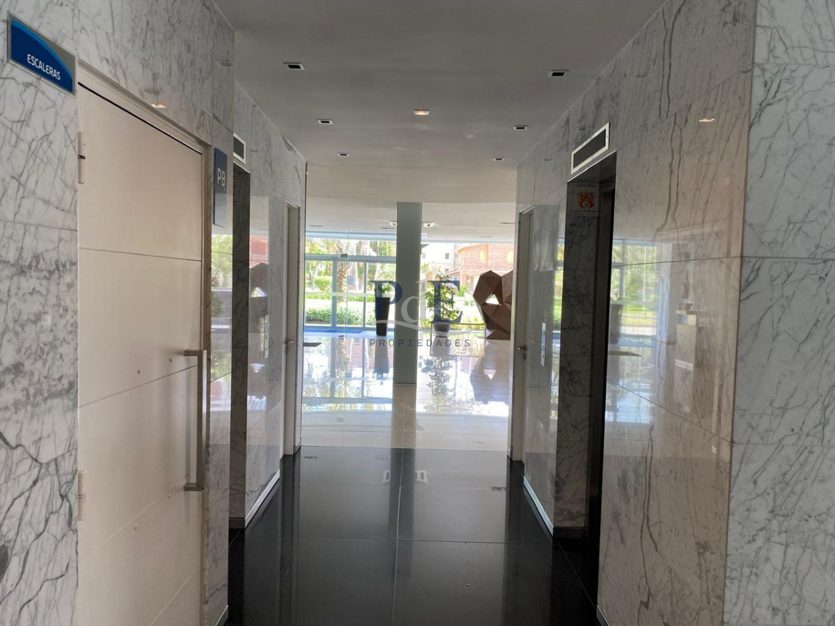 Avenida Chiverta - 3 dormitorios | Piso alto | Vista | Todos los servicios. - Imagen 52