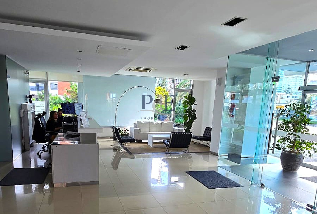 Avenida Chiverta - 3 dormitorios | Piso alto | Vista | Todos los servicios. - Imagen 57