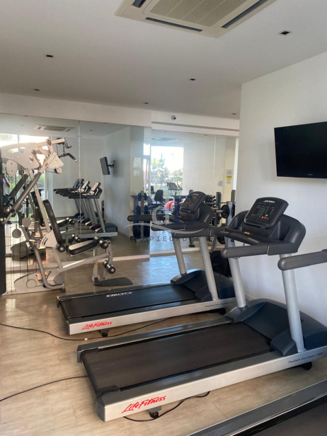 Apartamento amplio de categoría con vista a Playa Mansa y Playa Brava - Imagen 26