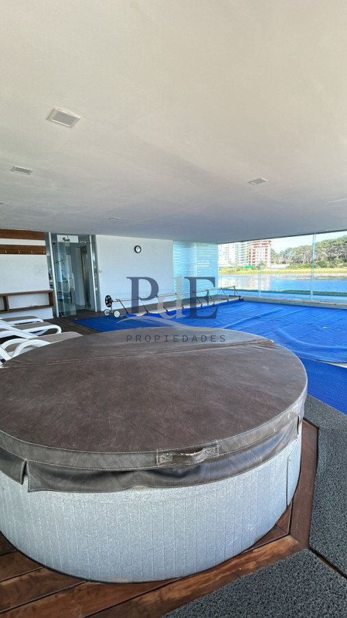 Apartamento en venta | Frente al mar, 3 dormitorios, 2 baños, parada 39 Playa Mansa. Ubicación: Maldonado - Imagen 24