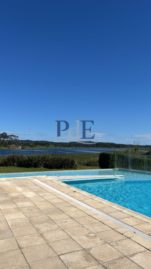Apartamento en venta | Frente al mar, 3 dormitorios, 2 baños, parada 39 Playa Mansa. Ubicación: Maldonado - Imagen 12