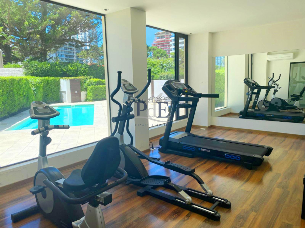 Venta apartamento 1 dormitorio a mts del mar playa Brava - Imagen 3